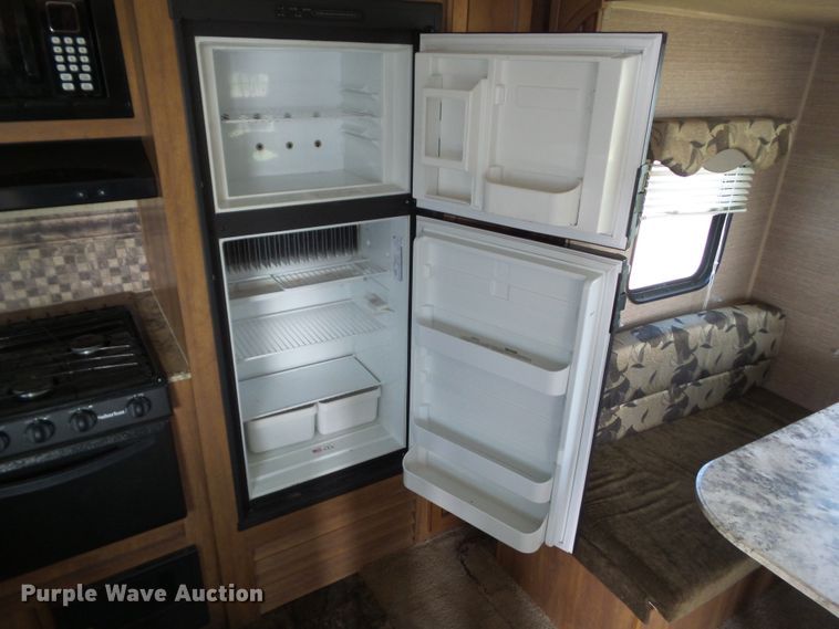 image for item GW9977 2014 Coachman Catalina   camper