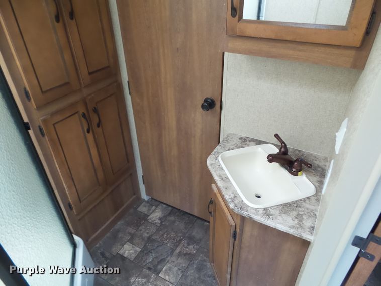 image for item GW9977 2014 Coachman Catalina   camper