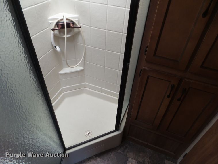 image for item GW9977 2014 Coachman Catalina   camper