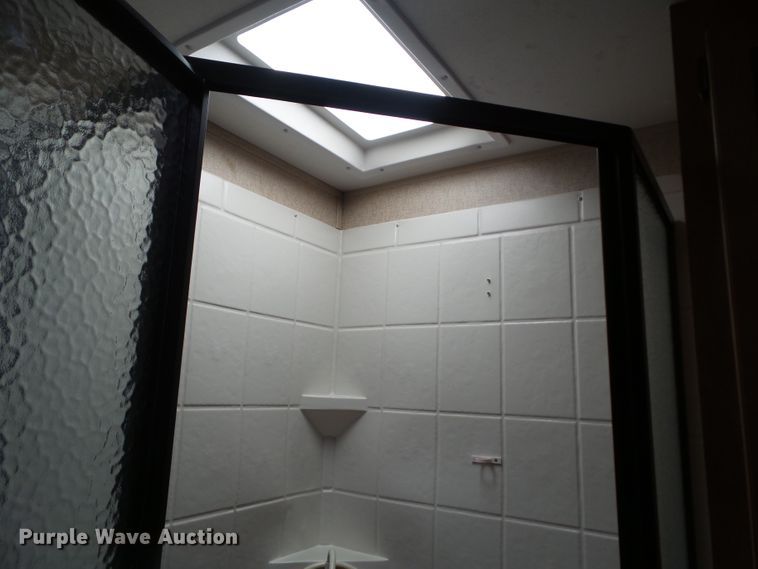 image for item GW9977 2014 Coachman Catalina   camper