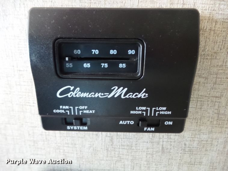 image for item GW9977 2014 Coachman Catalina   camper