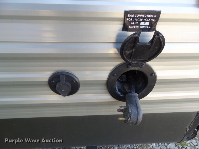 image for item GW9977 2014 Coachman Catalina   camper