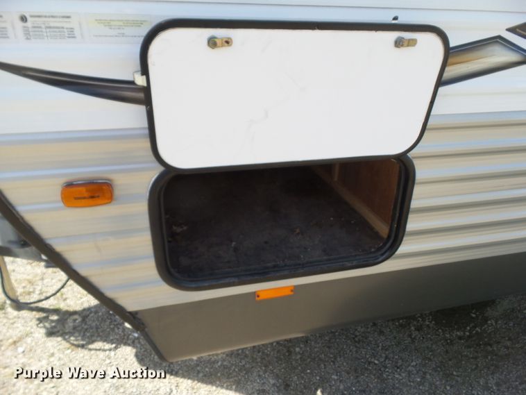 image for item GW9977 2014 Coachman Catalina   camper