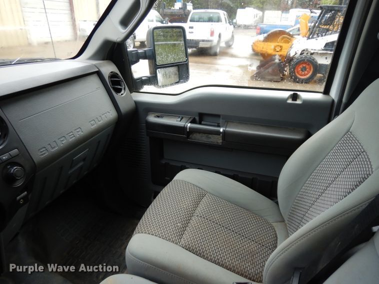 image for item GX9986 2011 Ford F250 Super Duty  Crew Cab pickup truck