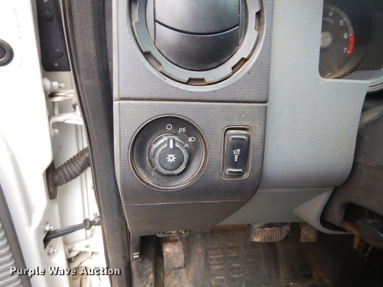 image for item GX9986 2011 Ford F250 Super Duty  Crew Cab pickup truck