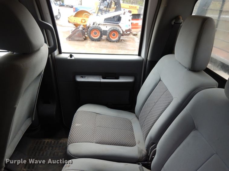 image for item GX9986 2011 Ford F250 Super Duty  Crew Cab pickup truck