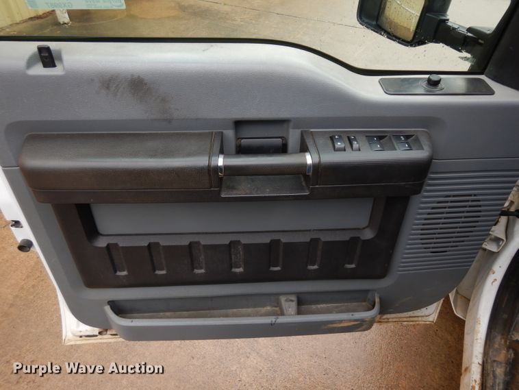 image for item GX9987 2011 Ford F250 Super Duty  Crew Cab pickup truck