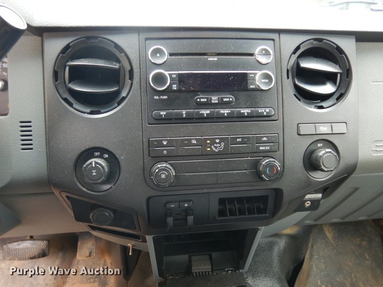 image for item GX9987 2011 Ford F250 Super Duty  Crew Cab pickup truck