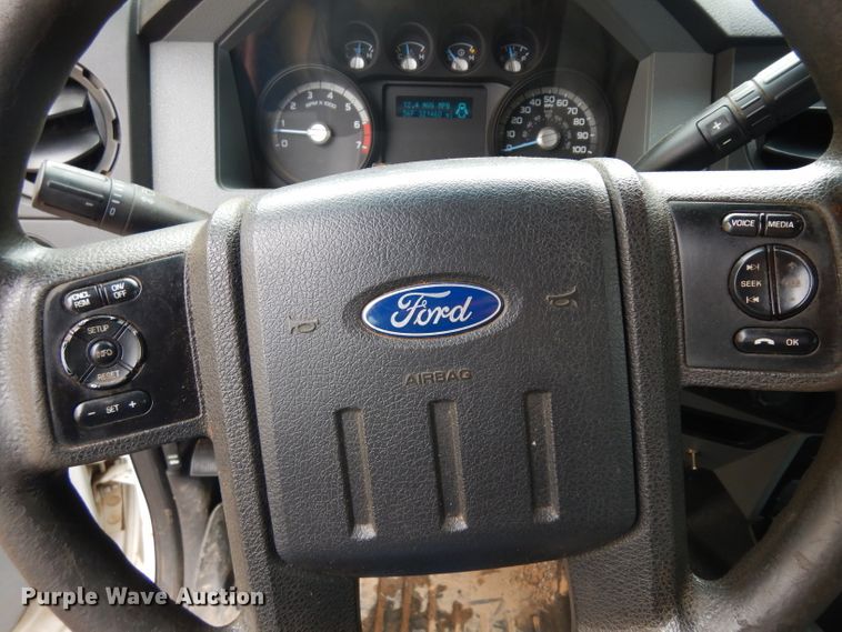 image for item GX9987 2011 Ford F250 Super Duty  Crew Cab pickup truck