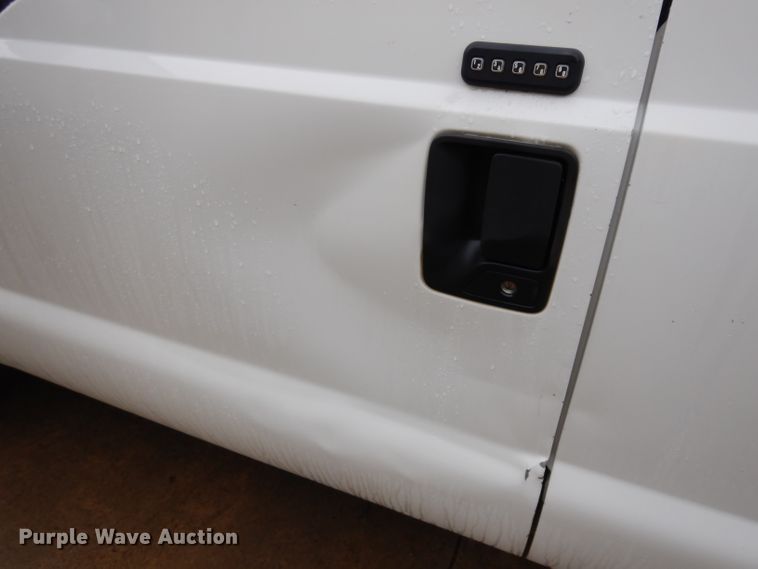 image for item GX9987 2011 Ford F250 Super Duty  Crew Cab pickup truck