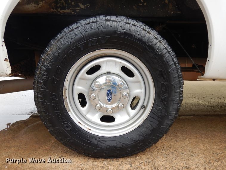 image for item GX9987 2011 Ford F250 Super Duty  Crew Cab pickup truck