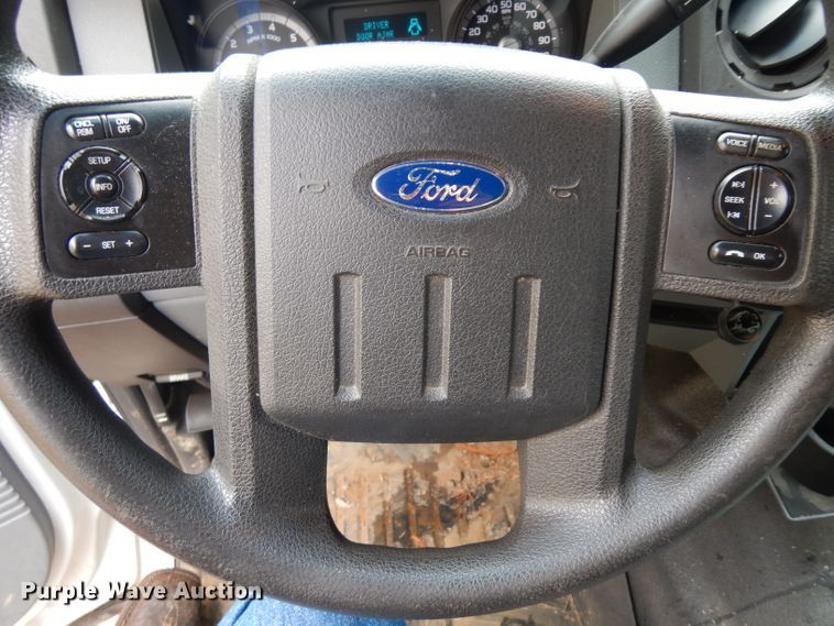 image for item GX9988 2011 Ford F250 Super Duty  Crew Cab pickup truck