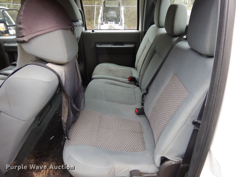 image for item GX9988 2011 Ford F250 Super Duty  Crew Cab pickup truck