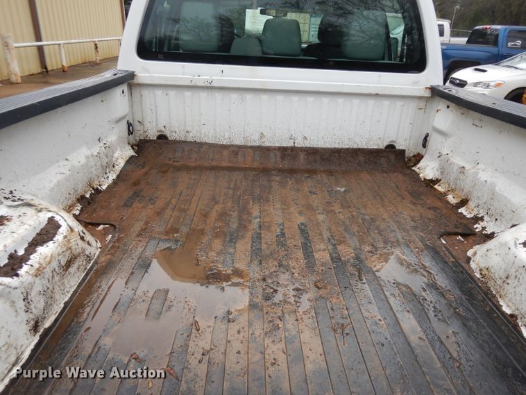 image for item GX9988 2011 Ford F250 Super Duty  Crew Cab pickup truck