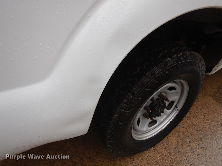 image for item GX9988 2011 Ford F250 Super Duty  Crew Cab pickup truck