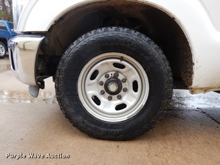 image for item GX9988 2011 Ford F250 Super Duty  Crew Cab pickup truck