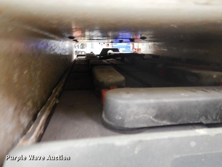 image for item GX9995 Crown RD5530C-30 forklift