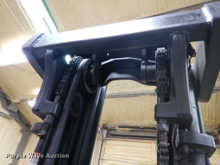 image for item GX9995 Crown RD5530C-30 forklift