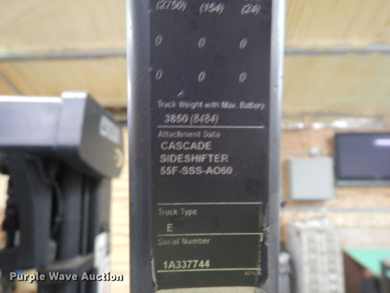 image for item GX9995 Crown RD5530C-30 forklift