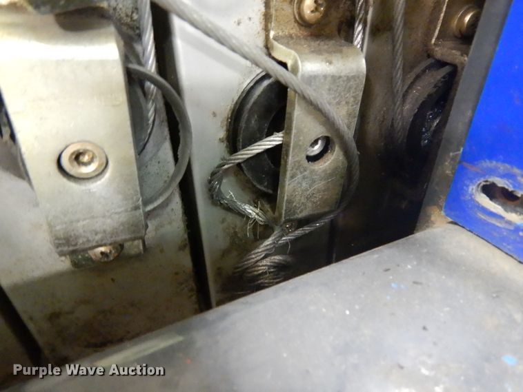 image for item GX9996 2003 JLG Axxessor 200VSP  vertical lift