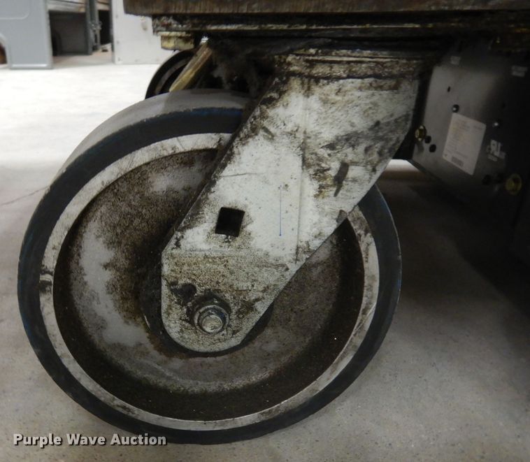 image for item GX9996 2003 JLG Axxessor 200VSP  vertical lift