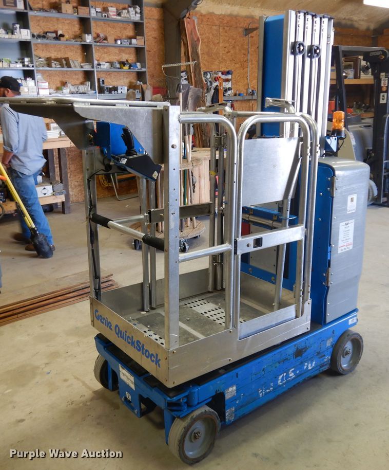 image for item GX9998 2014 Genie QS-20  vertical lift