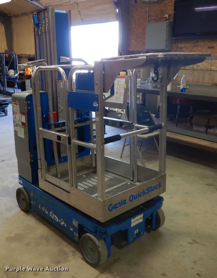 image for item GX9998 2014 Genie QS-20  vertical lift