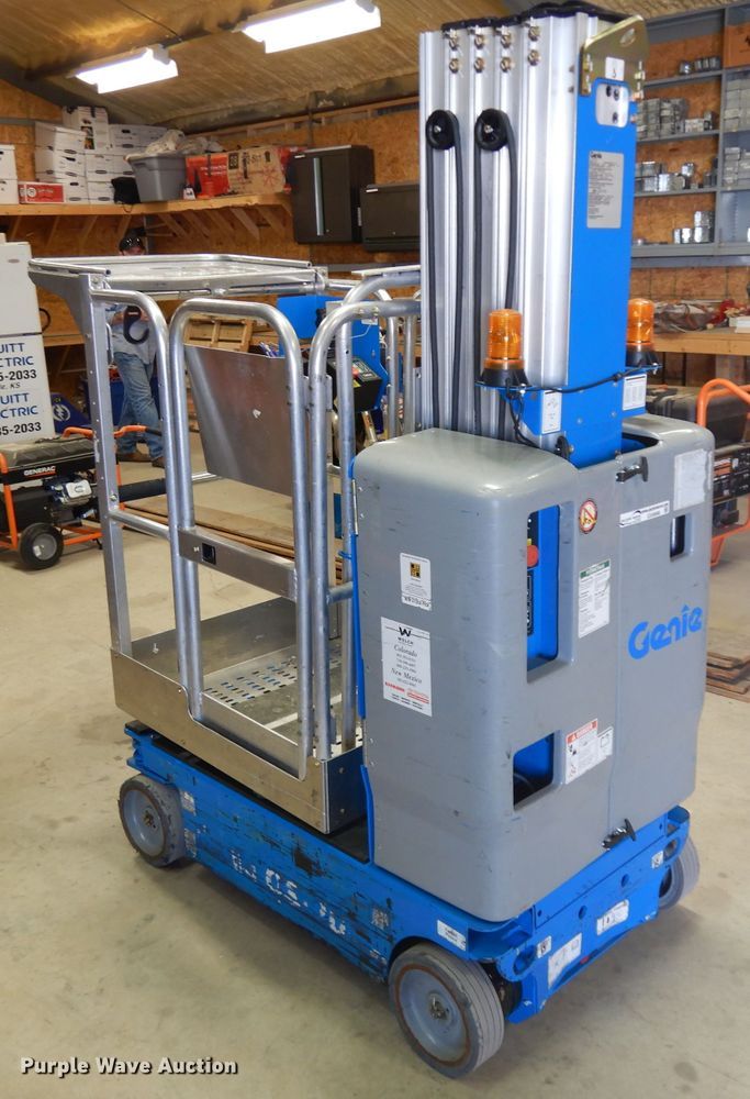 image for item GX9998 2014 Genie QS-20  vertical lift