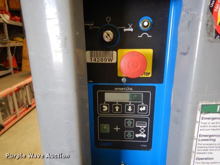 image for item GX9998 2014 Genie QS-20  vertical lift