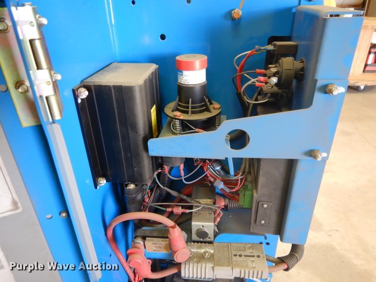 image for item GX9998 2014 Genie QS-20  vertical lift