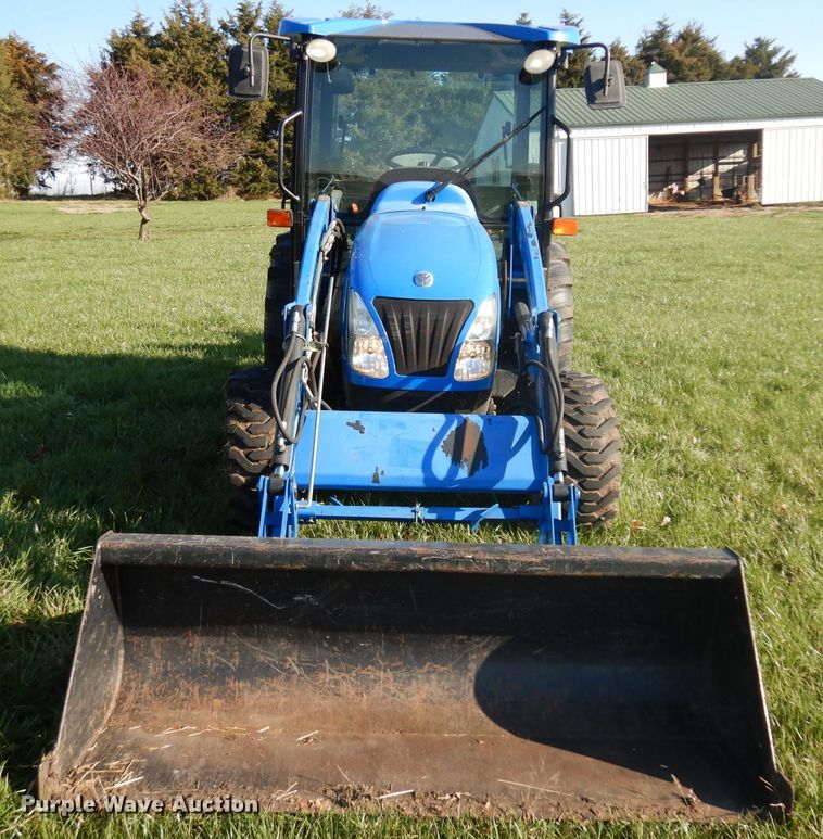 image for item GY9000 2008 New Holland T2320 MFWD tractor