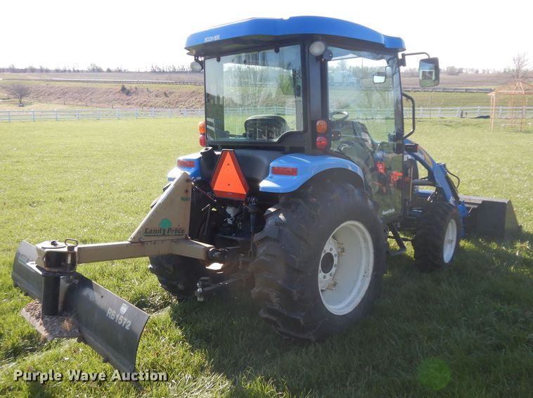 image for item GY9000 2008 New Holland T2320 MFWD tractor