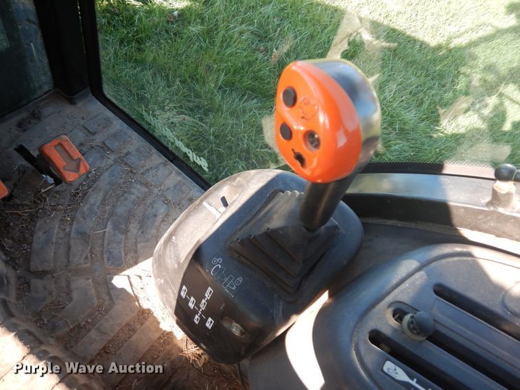 image for item GY9000 2008 New Holland T2320 MFWD tractor