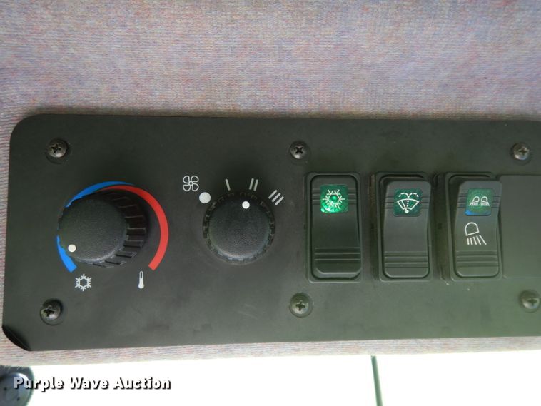 image for item GY9000 2008 New Holland T2320 MFWD tractor