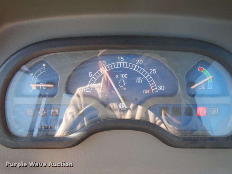 image for item GY9000 2008 New Holland T2320 MFWD tractor