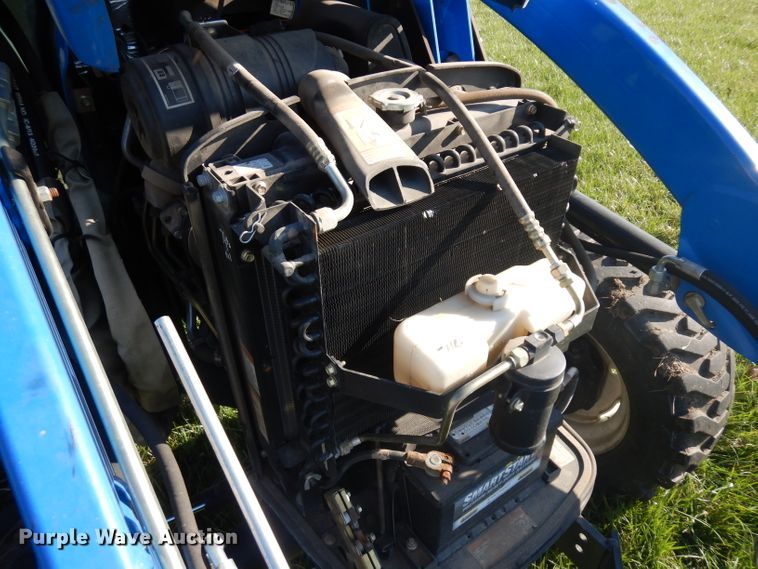 image for item GY9000 2008 New Holland T2320 MFWD tractor