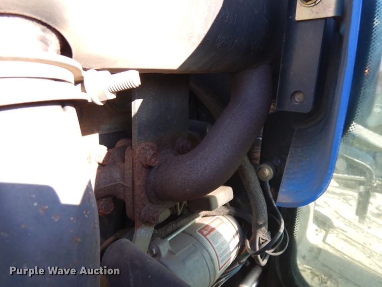 image for item GY9000 2008 New Holland T2320 MFWD tractor