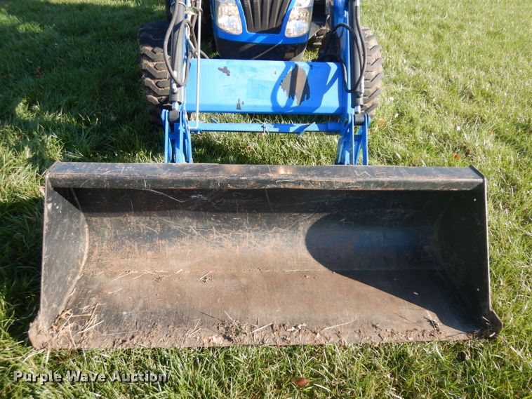 image for item GY9000 2008 New Holland T2320 MFWD tractor