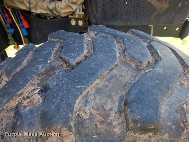 image for item GY9000 2008 New Holland T2320 MFWD tractor