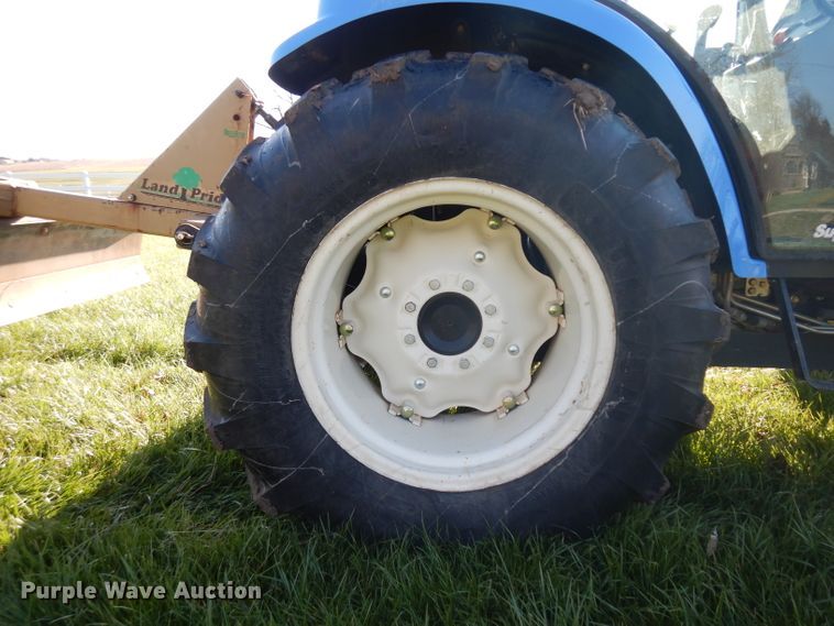 image for item GY9000 2008 New Holland T2320 MFWD tractor