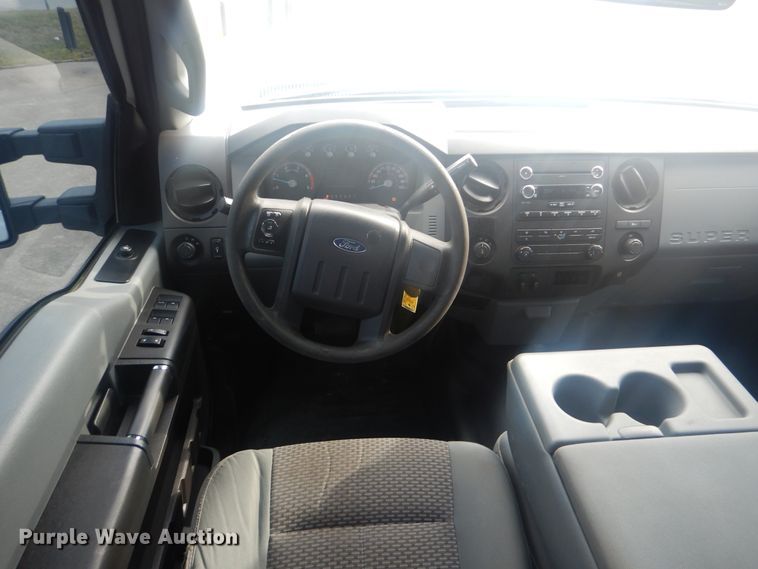 image for item GY9764 2012 Ford F250 Super Duty  Crew Cab pickup truck