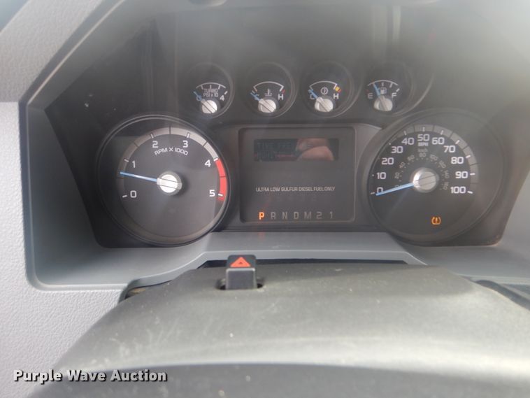 image for item GY9764 2012 Ford F250 Super Duty  Crew Cab pickup truck