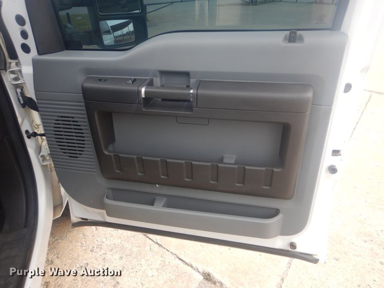 image for item GY9764 2012 Ford F250 Super Duty  Crew Cab pickup truck