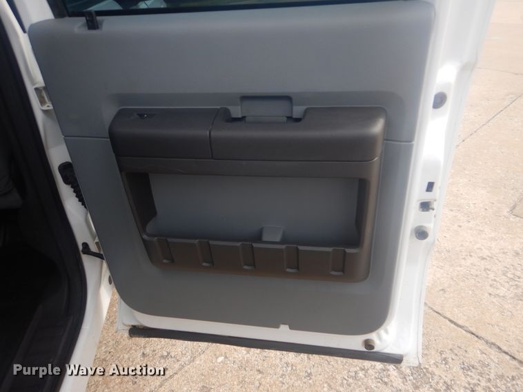 image for item GY9764 2012 Ford F250 Super Duty  Crew Cab pickup truck