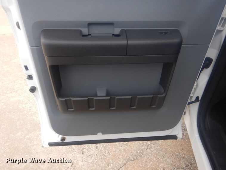 image for item GY9764 2012 Ford F250 Super Duty  Crew Cab pickup truck