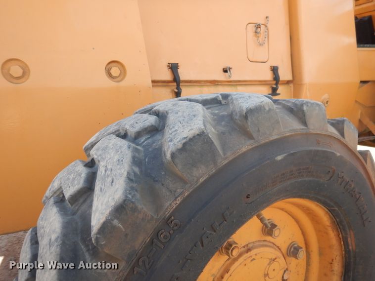 image for item HC9002 1997 Case 586E forklift