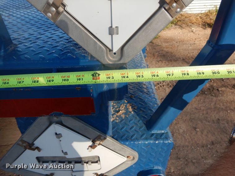 image for item HC9009 2005 Peterbilt PB335 flatbed truck