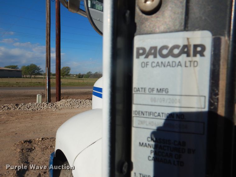 image for item HC9009 2005 Peterbilt PB335 flatbed truck