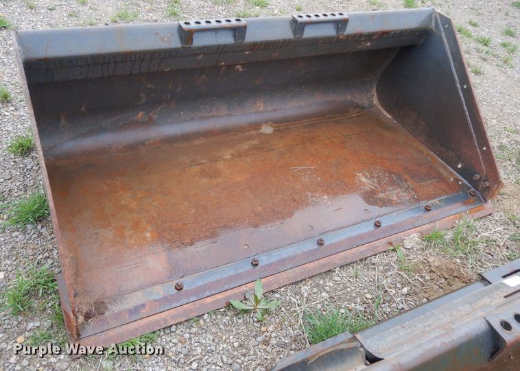 image for item HT9015 Bobcat 68-HD-C/I skid steer bucket