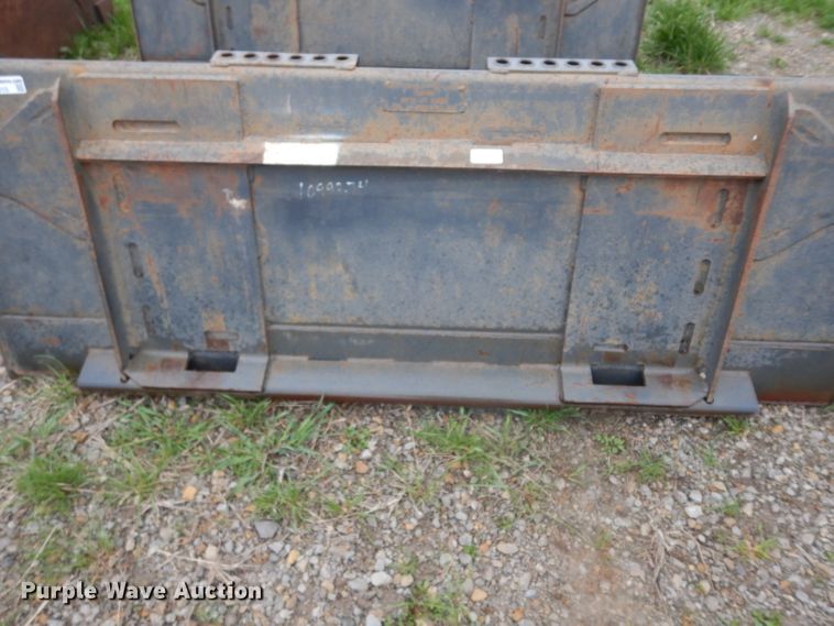 image for item HT9015 Bobcat 68-HD-C/I skid steer bucket